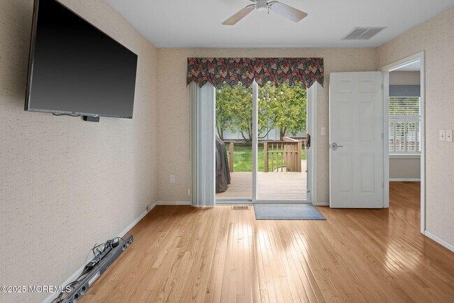 Building Photo - 148 Mizzen Ave