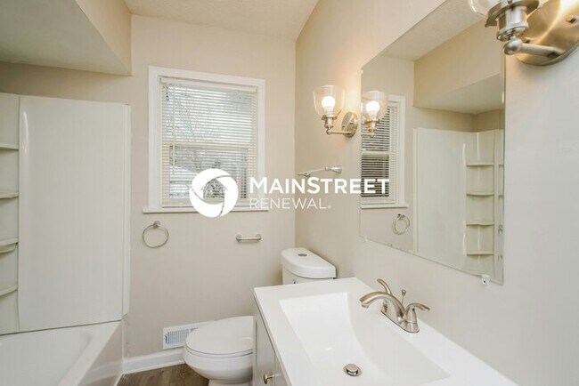 Building Photo - 3 Bedroom Pet-Friendly Home in Louisville,...