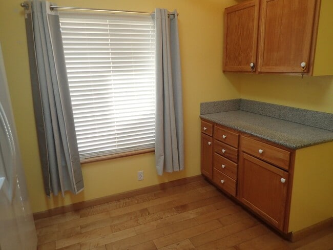 Building Photo - Beautiful single family home with 2 car garage and metal building storage