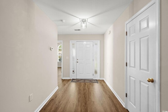 Building Photo - 280 Barclay Dr