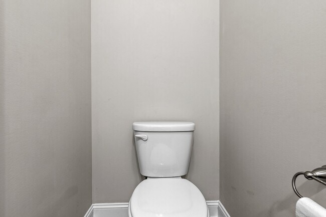 Building Photo - Stonebay Townhome