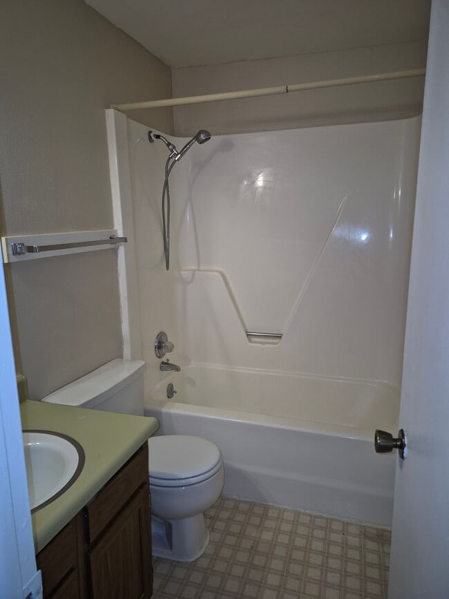 Building Photo - 4413 Val Verde Ct
