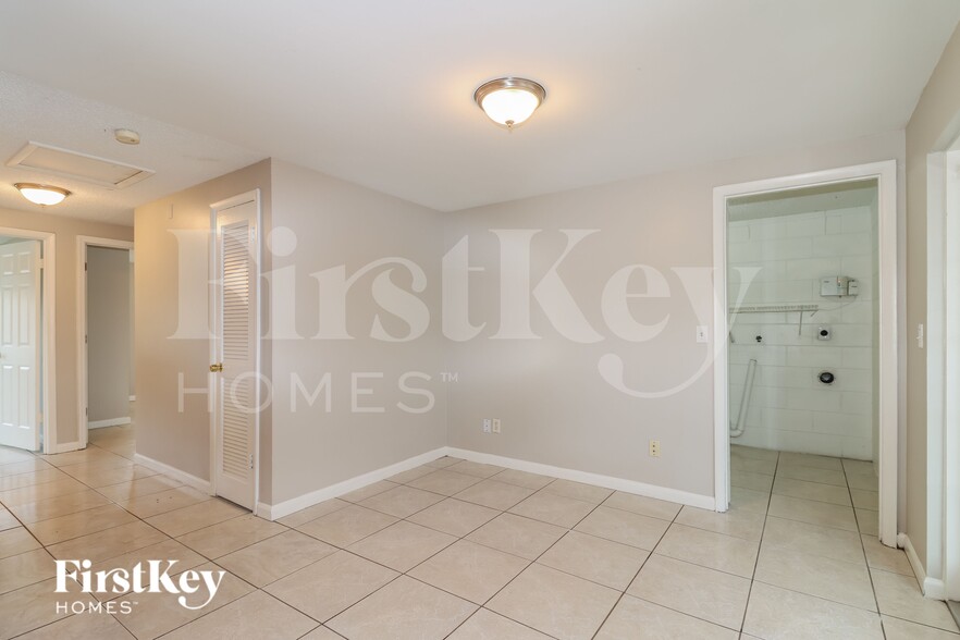 Building Photo - 8508 Olympic Ct