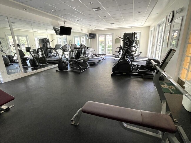 Building Photo - 6584 W Sample Rd