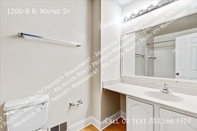 Building Photo - 1200-B N Wayne St