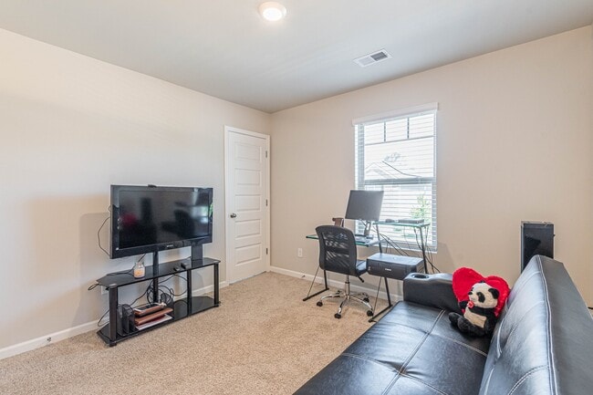Building Photo - 2651 Lovejoy Crossing Dr