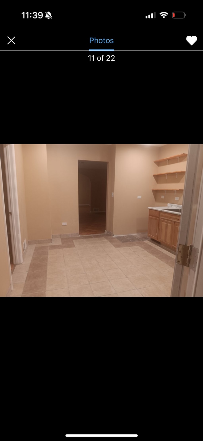 Building Photo - 5005 W Chicago Ave