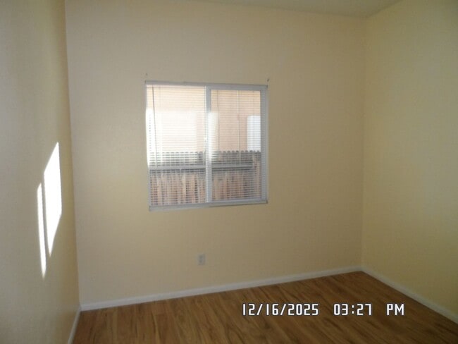 Building Photo - 4 Bedrooms, 2 Bathrooms, 3 Car Garage, 1899 sq. ft., Large Fenced, Front Yard Lawn, Near Schools ...