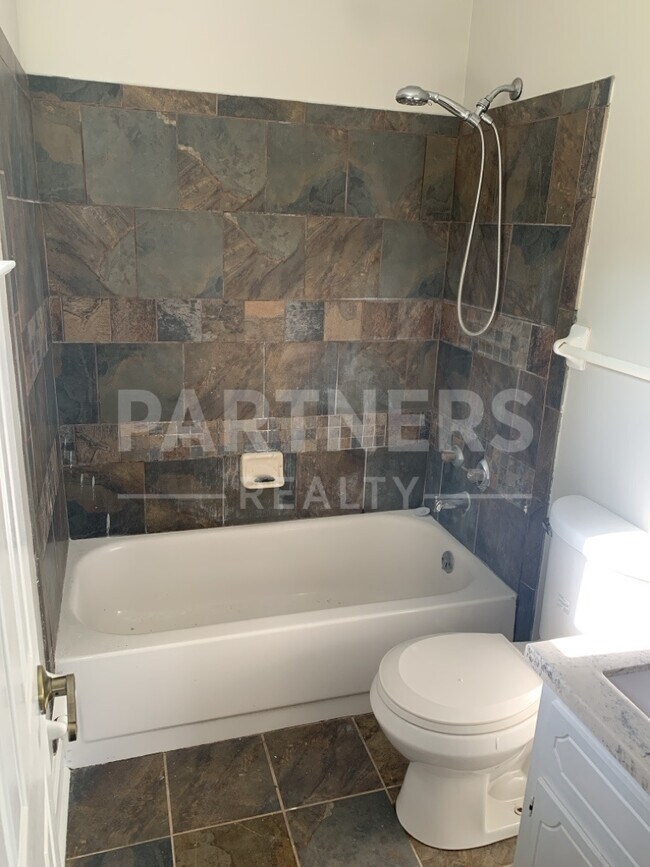 Building Photo - 3379 Brookwood