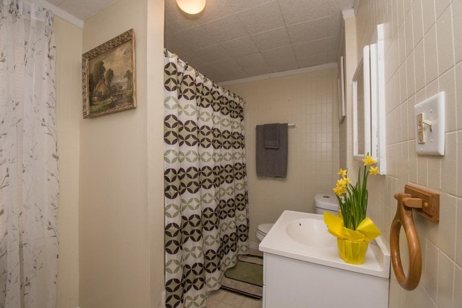 Building Photo - 3 bedroom in Easton PA 18042