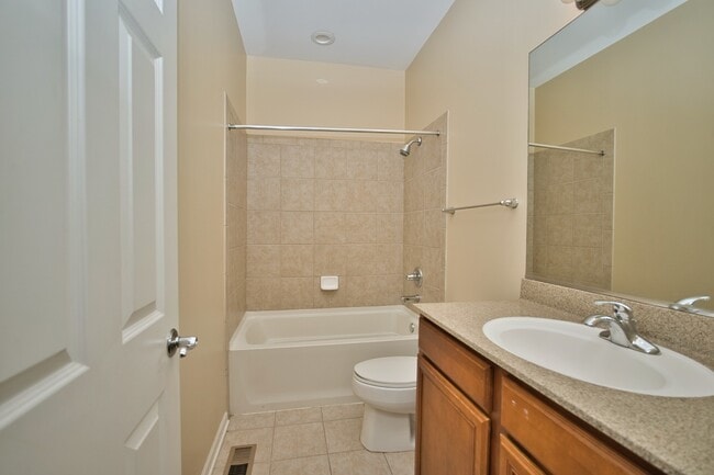 Building Photo - 353 E Eastgate Pl