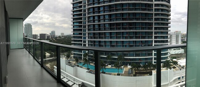 Building Photo - 1300 S Miami Ave