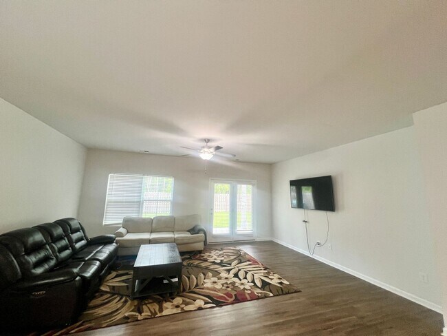 Building Photo - Parsons Mill Castle Hayne, 4BR, 2 Car Gara...