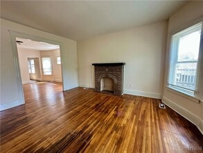 Building Photo - 127 Hayden St