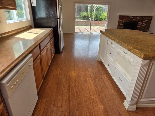 Building Photo - Charming 3 Bedroom Home in North Goleta