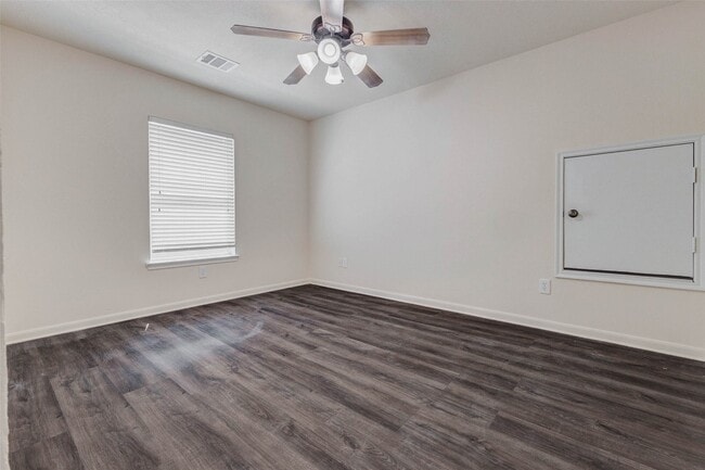 Building Photo - 26603 Summerbend Hollow Ln
