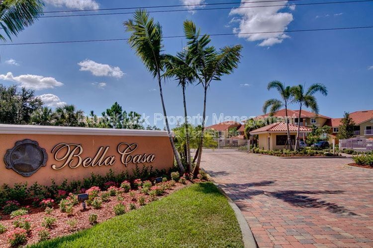 Building Photo - 13100 Bella Casa Cir