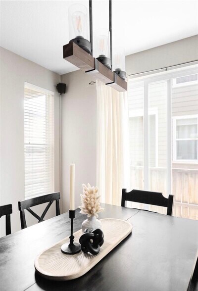 Building Photo - 9977 Hough Pt