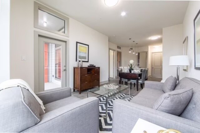 Building Photo - Midtown Vibes, Modern Comfort