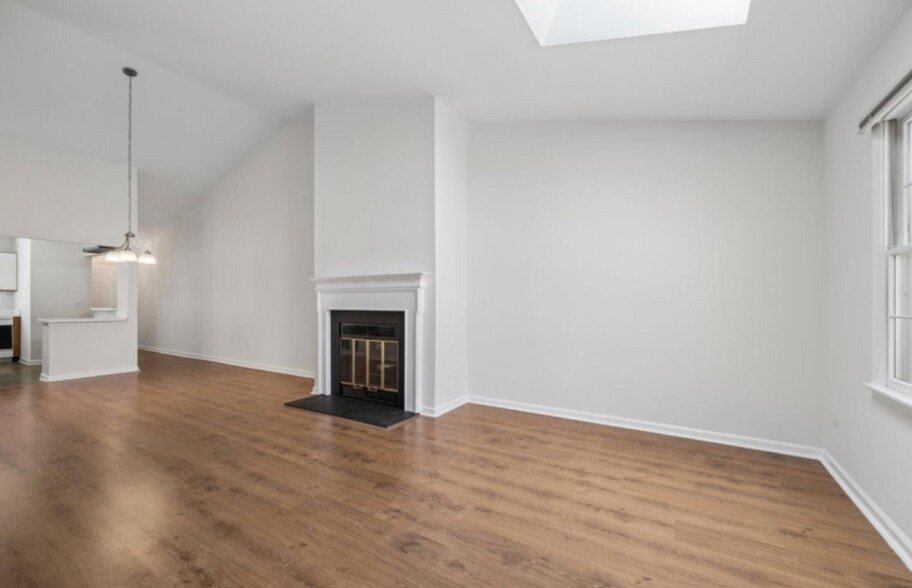 Building Photo - 20 Alexandria Way