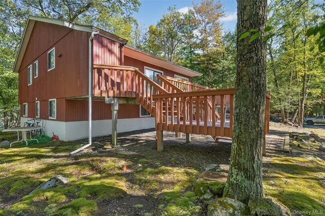 Building Photo - 75 Pebble Path