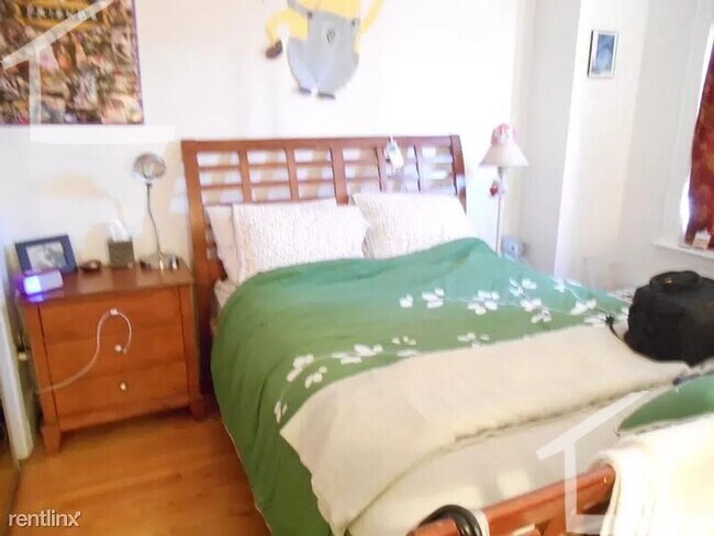 Building Photo - No Brokers Fee, Large Apartment in brighton, Heat, Hot Water Included, Eat-in Kitchen, Porch, Par...