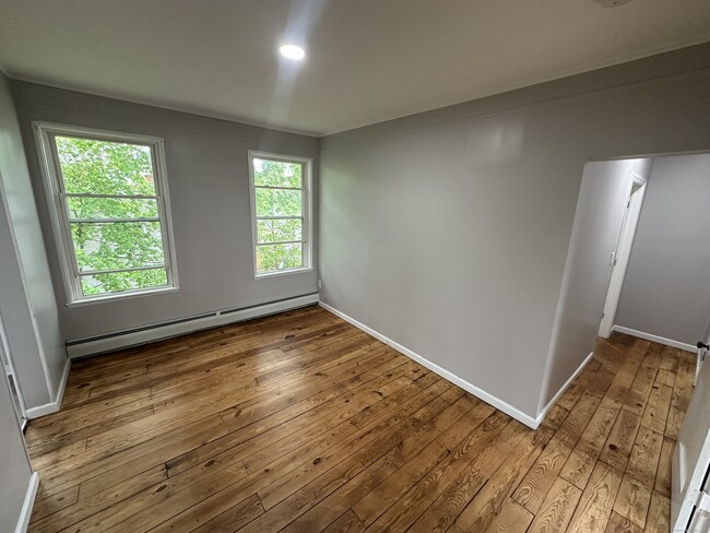 Building Photo - 224 Millville Ave