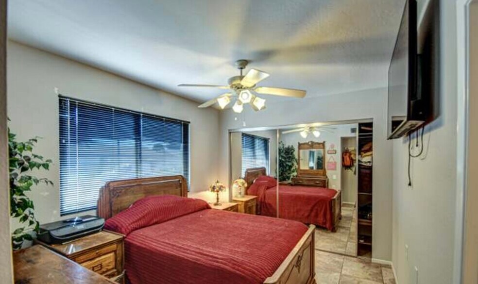 Building Photo - 810 Leisure World