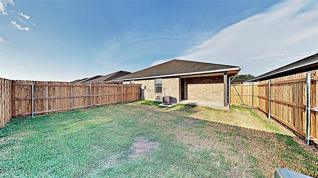 Building Photo - 5015 Avion Ct