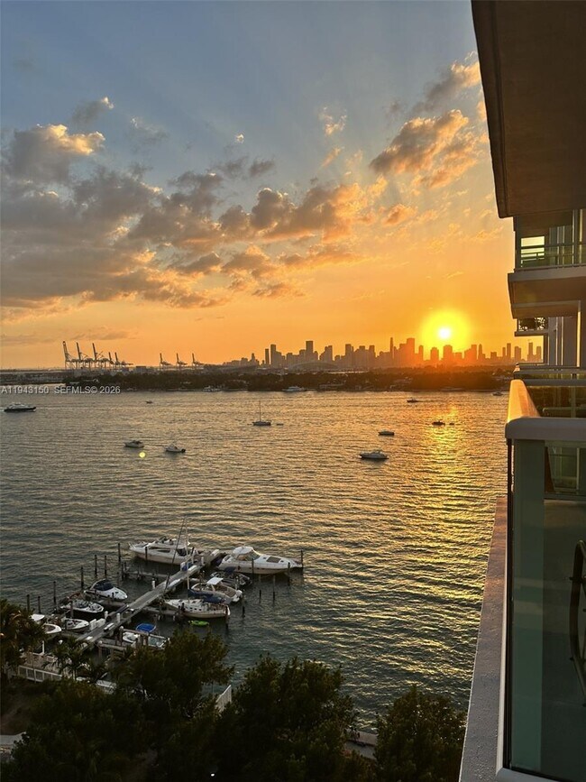 Building Photo - 1000 West Ave