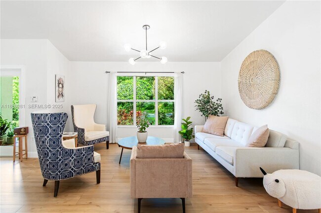 Building Photo - 16550 SW 77th Ct