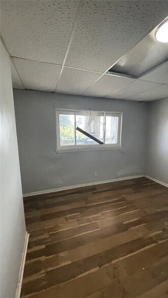 Building Photo - 447 Hays Ave