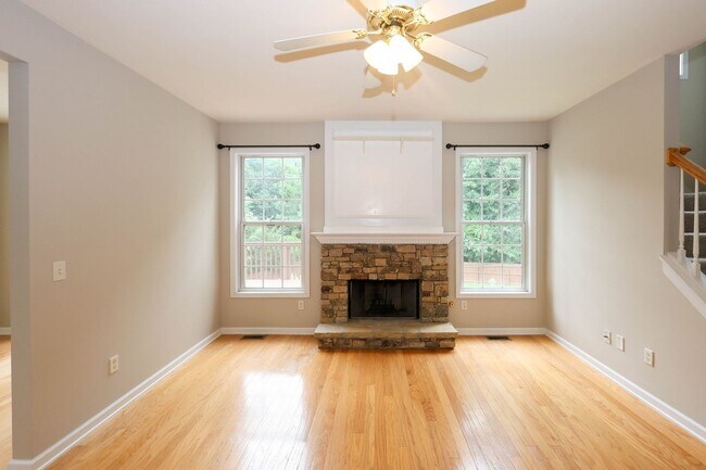 Building Photo - 2895 Haynes Club Cir SW