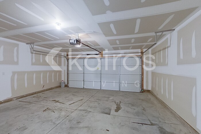 Building Photo - 4608 Sweet Bulb Ln