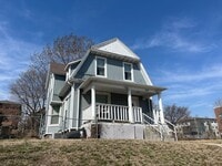 Building Photo - 3 BR House available in June