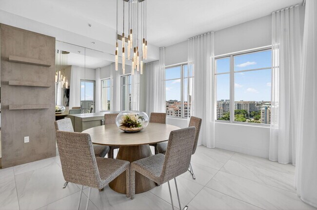 Building Photo - 155 E Boca Raton Rd
