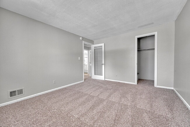 Building Photo - $2,635.95  - $300 OFF First Month's Rent - 4 Bedrooms, 2.5 Bathrooms, Single Family Home in Auror...