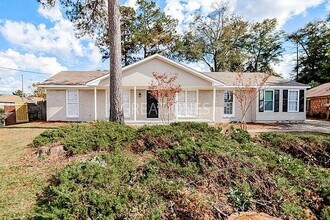 Building Photo - 134 Sycamore Ct