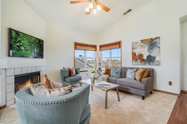 Building Photo - 1561 Spring Ct