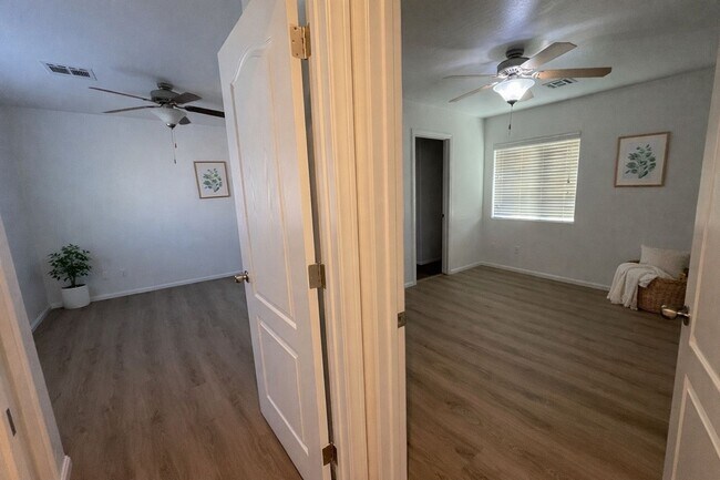 Building Photo - Modern 3-BDR Home in Gated Las Vegas Community | Solar Panels | EV-Ready Garage