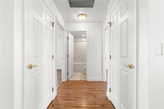 Building Photo - 3/2 Farm Home on 18.25 acres