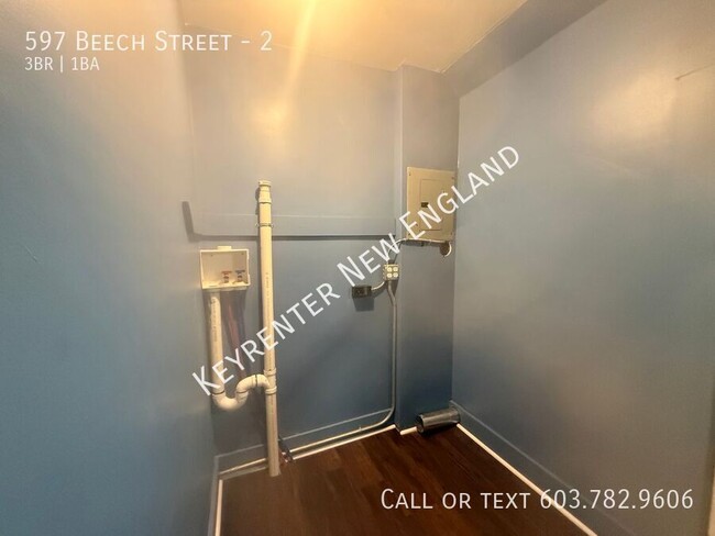 Building Photo - 597 Beech St