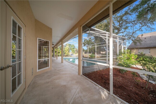 Building Photo - 2015 SE 12th St