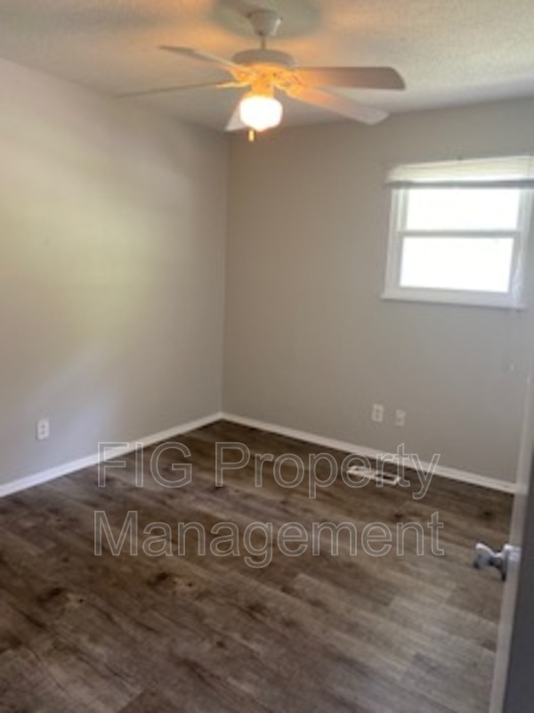 Building Photo - 4610 Sullivan Rd