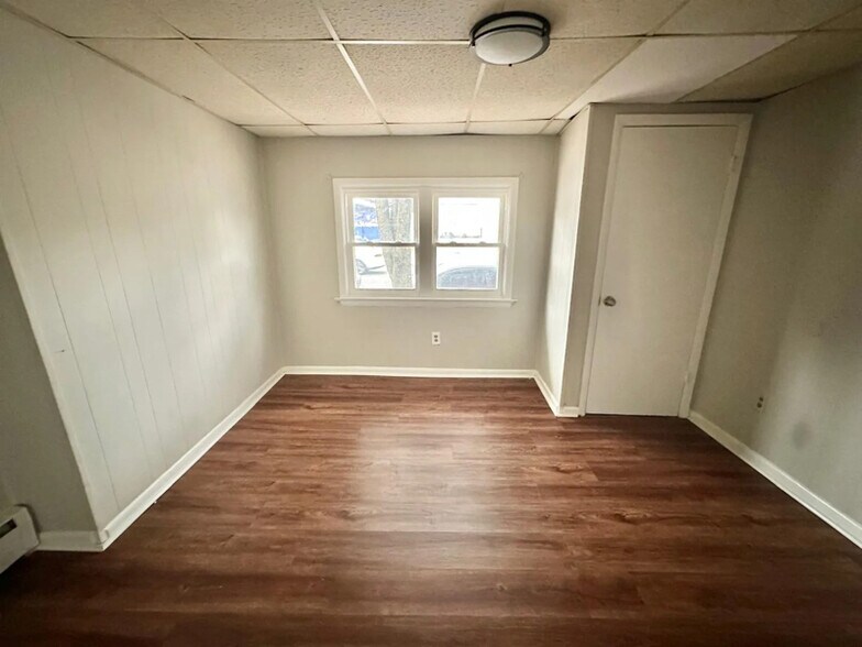 Building Photo - 420 N High St