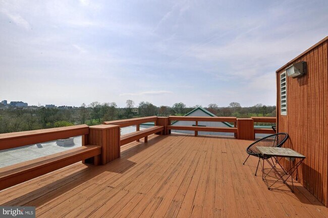 Building Photo - 825 N 29th St