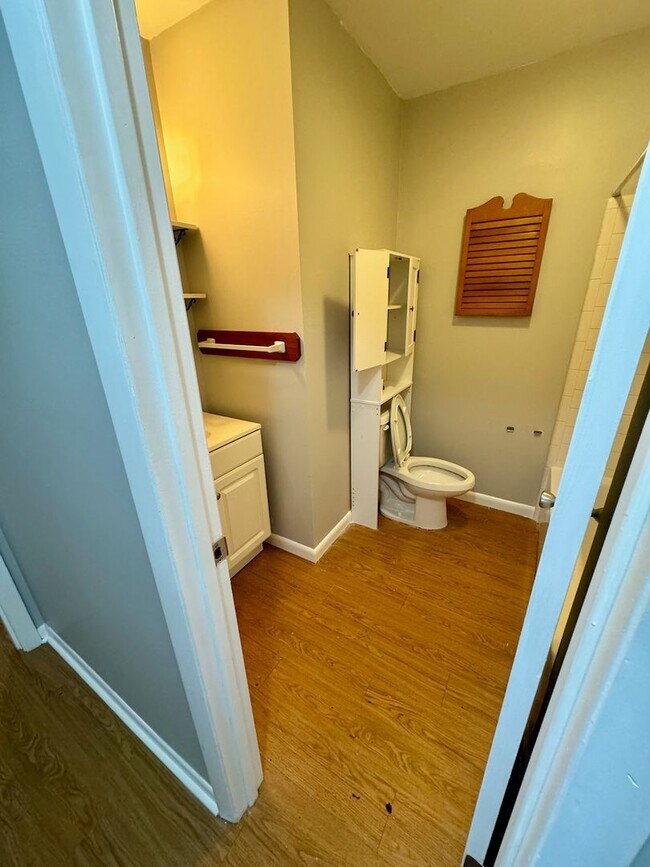 Building Photo - 3 bedroom home with large yard on the west end!
