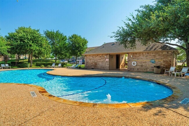 Building Photo - 6900 Carrington Ln