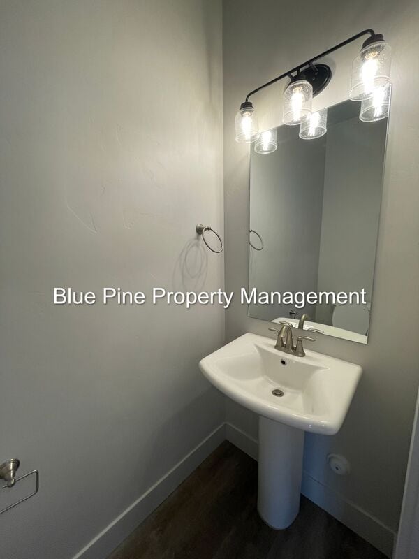 Building Photo - 651 S 2400 W