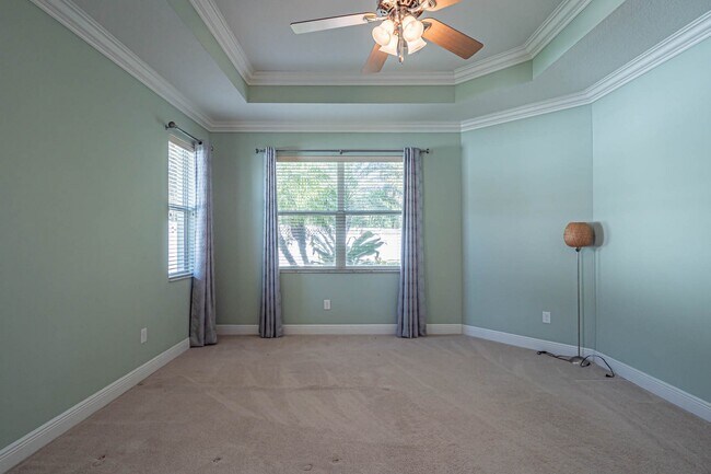 Building Photo - 4229 Diamond Square